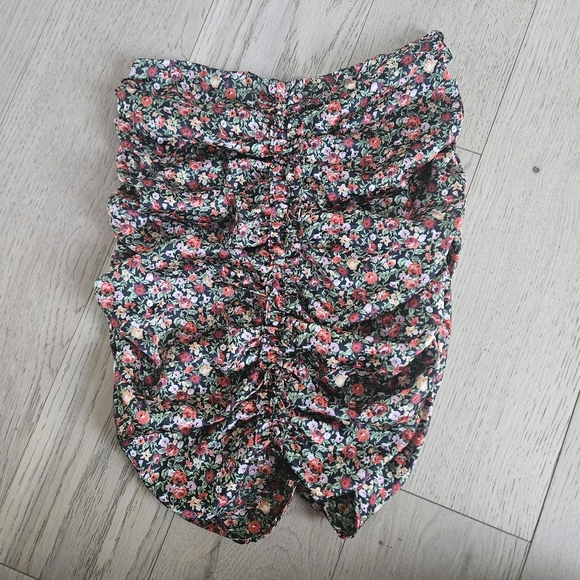𝅺Zara Draped Floral Mini Skirt - Picture 2 of 6